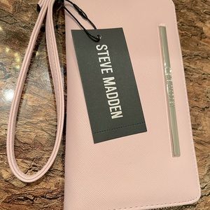 Steve Madden Zip Wallet